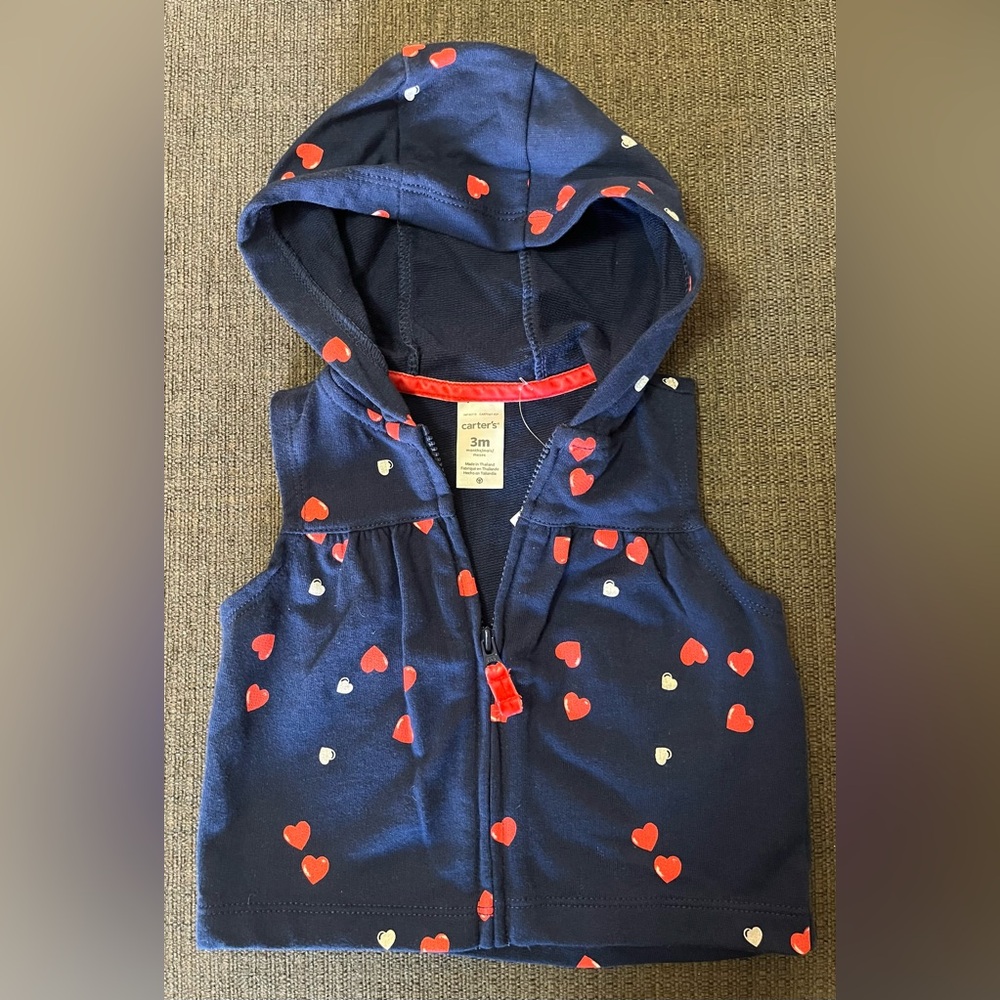 New Carter’s Heart Vest Size 3 Months